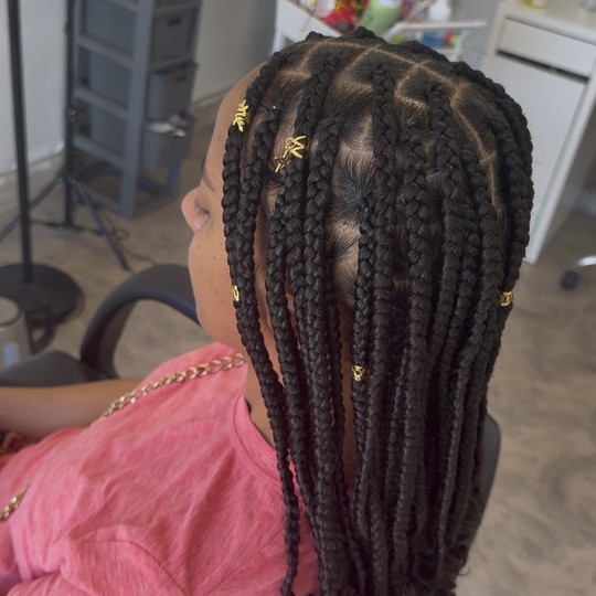 Medium Knotless Braids 2